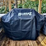 Bluegaz Z5 & X1 Grillöverdrag på X1 Gasolgrill står på trädäck