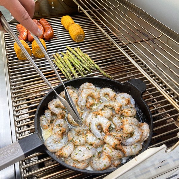 Lyfter räkor med Bluegaz Elite Grilltång