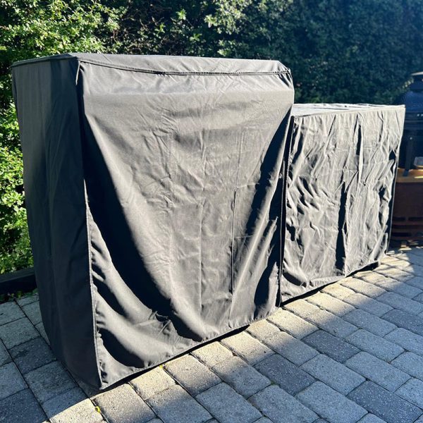 Bluegaz Z Sidomodul Premium Grillöverdrag på Z Sidomodul bredvid Z Gasolgrill sett från höger