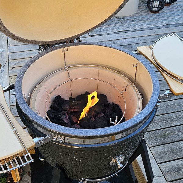 Bluegaz Kyoto Kamado extra large med kol som brinner