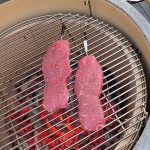 Bluegaz trådlös grilltermometer med 2 sonder, båda sonder i ryggbiffar