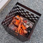 Bluegaz Chess Eldkorg sett uppifrån med brinnande lågor